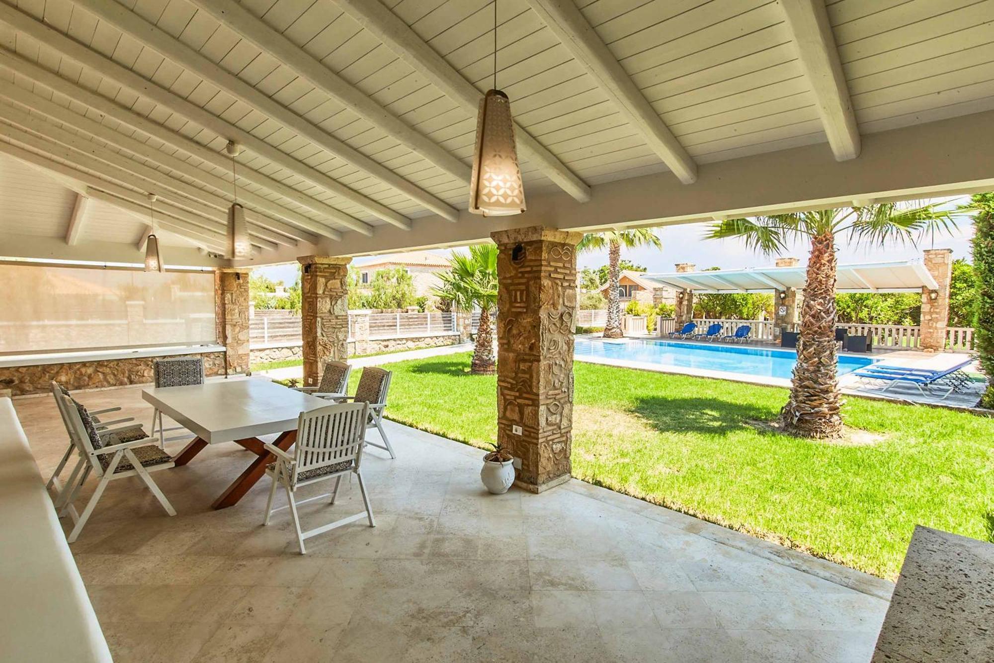 Villa St Dennis Makris Gialos  Exterior photo